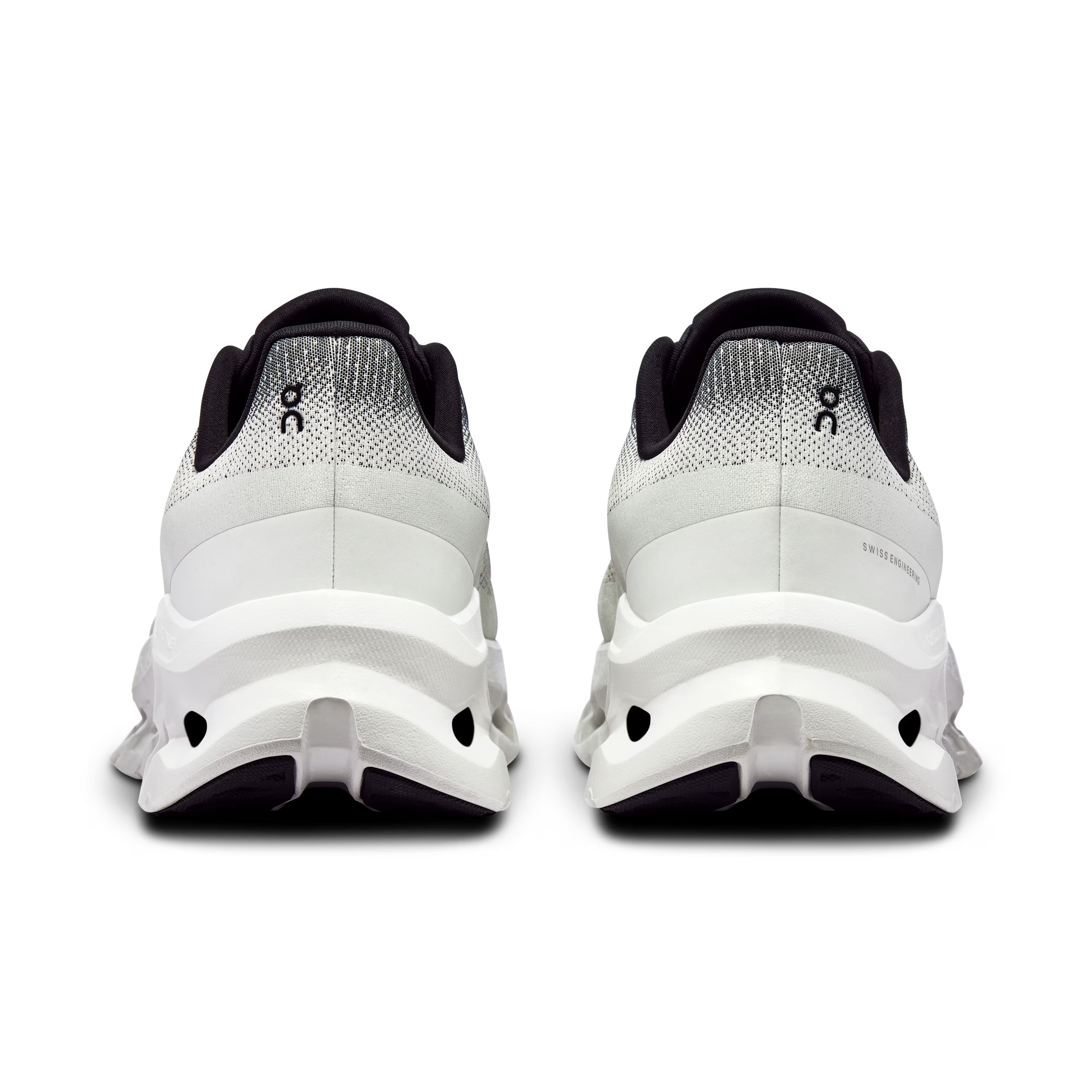 Cloudtilt Black / Ivory