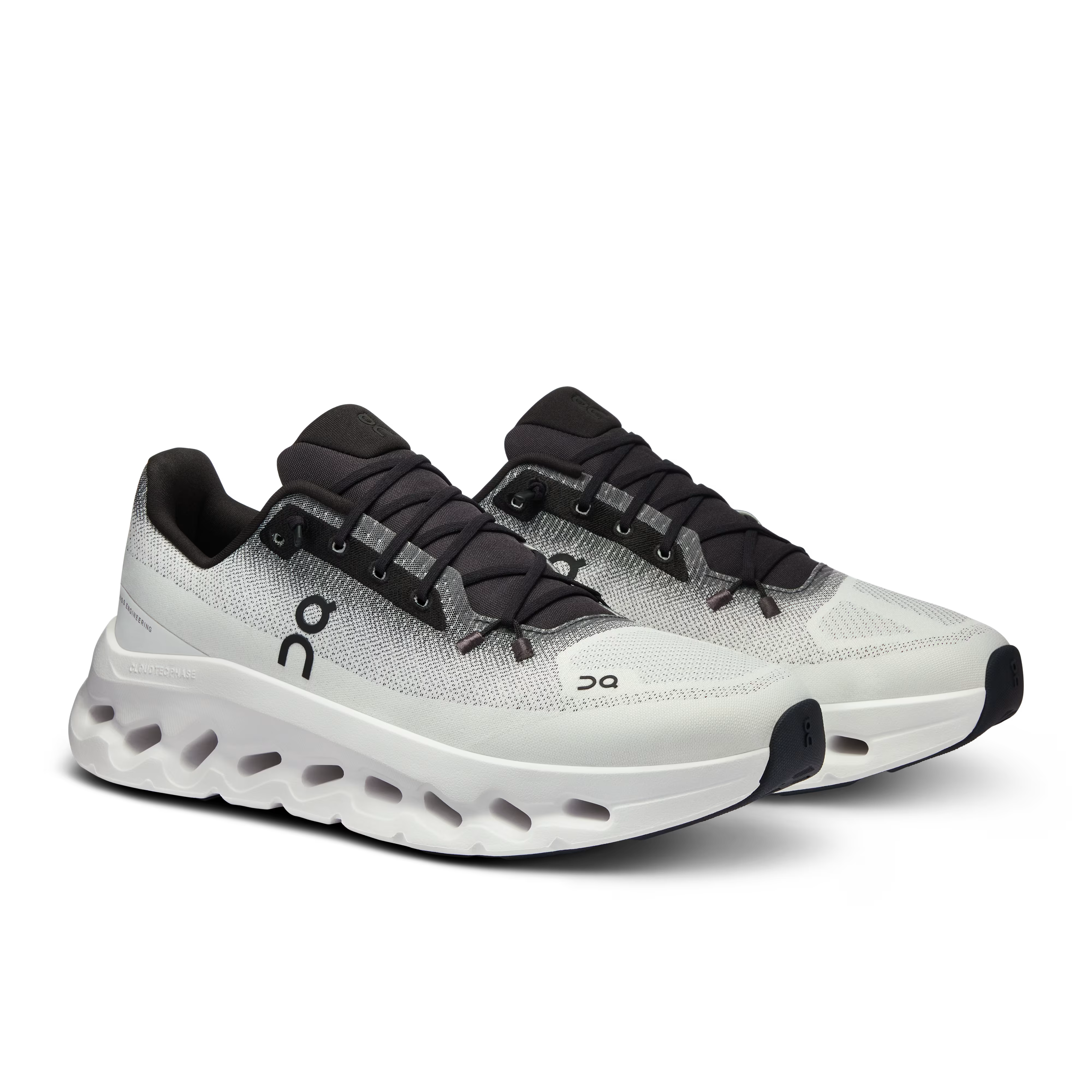 Cloudtilt Black / Ivory